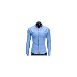 KOSZULA MĘSKA Z DŁUGIM RĘKAWEM K300 - BŁĘKITNA. Niebieskie koszule męskie na spinki Ombre Clothing, m, z bawełny, z kontrastowym kołnierzykiem, z długim rękawem. Za 39,00 zł.
