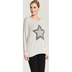 Sweter w kolorze szarym. Szare swetry damskie Zabaione, Hailys, s, bez wzorów, bez rękawów, bez kaptura. W wyprzedaży za 79,95 zł.