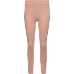 Spodnie dresowe Guess O94A59 FL01I. Szare spodnie damskie Guess, xl, z bawełny. W wyprzedaży za 199,00 zł.