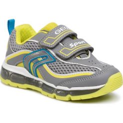 Sneakersy GEOX - J Android B. C J0244C 014BU C0666 M Grey/Lime. Szare trampki chłopięce Geox, bez wzorów, ze skóry ekologicznej, na rzepy. W wyprzedaży za 209,00 zł.