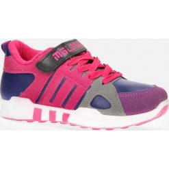Różowe buty sportowe casu 20x1/m. Różowe buty dziewczęce sportowe Casu, bez wzorów, bez zapięcia. Za 49,99 zł.