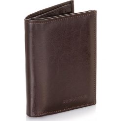 Skórzany portfel męski Brodrene A-01 brązowy - Brązowy. Pomarańczowe portfele męskie Brødrene, bez wzorów. Za 79,99 zł.