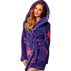 L&L Szlafrok damski 8120 violet-pink, fioletowy, 170L. Różowe szlafroki damskie L&L, l, bez wzorów, z poliesteru, bez rękawów, bez kaptura. W wyprzedaży za 176,00 zł.