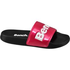 Klapki damskie Bench fuksja. Czerwone klapki damskie marki Bench, bez wzorów, z materiału, bez obcasa. Za 69,90 zł.