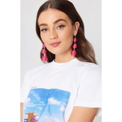 Kolczyki damskie: NA-KD Accessories Wiszące kolczyki Triple Globe – Pink
