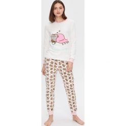Dwuczęściowa piżama Pusheen - Wielobarwny. Piżamy damskie House, s, bez wzorów, bez rękawów. Za 99,99 zł.