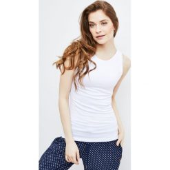 Bluzka top typu basic. Bluzki damskie Moodo, xs, bez wzorów, bez kołnierzyka, bez rękawów. Za 9,99 zł.