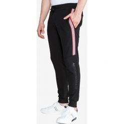 Antony Morato Spodnie dresowe Czarny. Czarne spodnie męskie Antony Morato, m, z nadrukiem, z elastanu, sportowe. Za 306,95 zł.