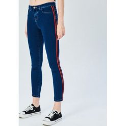 Jeansy skinny z lampasami - Granatowy. Niebieskie jeansy damskie marki Sinsay, bez wzorów, z jeansu. Za 59,99 zł.