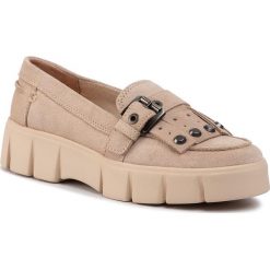 Półbuty GEOX - D Ghoula C D92BVC 00022 C6738 Lt Taupe. Brązowe półbuty damskie Geox, na co dzień, bez wzorów, ze skóry, bez obcasa, na koturnie, bez zapięcia. Za 539,00 zł.