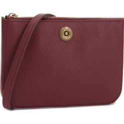 Torebka LAUREN RALPH LAUREN - Millbrook 431714629004 Merlot. Czerwone listonoszki damskie Lauren Ralph Lauren, z aplikacjami, ze skóry, zdobione, bez dodatków. W wyprzedaży za 379,00 zł.