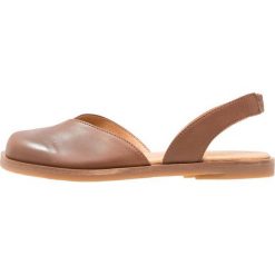 Baleriny damskie lakierowane: El Naturalista TULIP Baleriny cognac