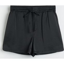 Szorty - Czarny. Czarne szorty damskie Reserved, s, bez wzorów. Za 69,99 zł.
