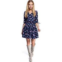 CAROLINE Sukienka boho z nadrukiem - model 3. Szare sukienki damskie marki Moe, na imprezę, s, z nadrukiem, z tkaniny, boho, bez kołnierzyka, bez rękawów. Za 209,00 zł.