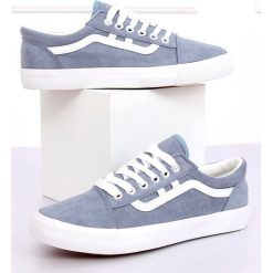 Trampki damskie niebieskie B70A BLUE/WHITE. Niebieskie trampki i tenisówki damskie ButyModne, bez wzorów, z tkaniny, na sznurówki. W wyprzedaży za 98,84 zł.