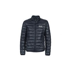 Kurtki pikowane Emporio Armani EA7 JAFOUKARO. Niebieskie kurtki męskie marki Emporio Armani EA7, s, bez wzorów, bez kaptura. Za 729,00 zł.