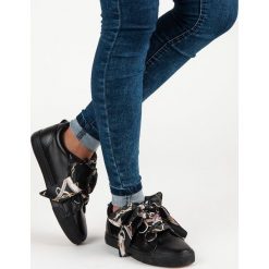 Czarne wiązane trampki Vices czarne. Czarne trampki i tenisówki damskie vices. Za 89,90 zł.