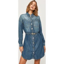 Pinko - Sukienka jeansowa. Niebieskie sukienki damskie Pinko, na co dzień, bez wzorów, z bawełny, casualowe, z włoskim kołnierzykiem, z długim rękawem, długie, mini, proste. Za 1249,00 zł.