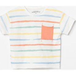 Bawełniany t-shirt ze wzorem - Kremowy. Białe t-shirty męskie Reserved, bez wzorów, z bawełny, bez kołnierzyka. W wyprzedaży za 9,99 zł.