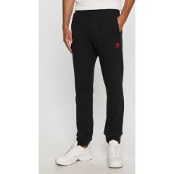 Adidas Originals - Spodnie. Czarne spodnie męskie adidas Originals, na co dzień, m, bez wzorów, z elastanu. Za 199,90 zł.