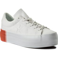 Sneakersy CONVERSE - One Star Platform Ox 559904C White/Bright Poppy/White. Białe sneakersy damskie Converse, z gumy. W wyprzedaży za 249,00 zł.
