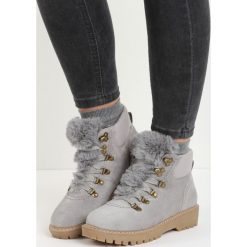 Szare Traperki What You're Doing. Szare buty zimowe damskie Born2be, z okrągłym noskiem, na płaskiej podeszwie. Za 109,99 zł.