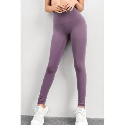 Leginsy JENOMA LILA. Fioletowe legginsy sportowe damskie IVET, bez wzorów, na fitness i siłownię. W wyprzedaży za 39,00 zł.