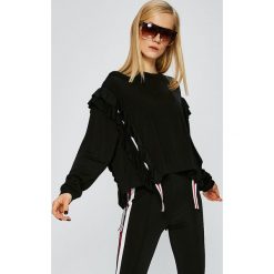Guess Jeans - Bluza. Czarne bluzy damskie marki Guess Jeans, s, z aplikacjami, z poliesteru, bez kaptura. W wyprzedaży za 239,90 zł.
