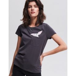 T-shirt z nadrukiem - Szary. Szare t-shirty męskie marki Reserved, s, z nadrukiem. Za 29,99 zł.