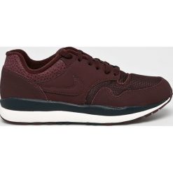 Nike Sportswear - Buty Nike Air Safari. Brązowe buty sportowe męskie marki Nike Sportswear, ze skóry, na sznurówki. W wyprzedaży za 339,90 zł.