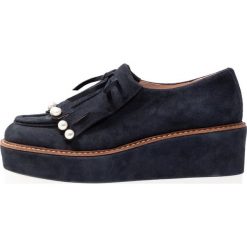 Élysèss Ankle boot navy. Niebieskie botki damskie marki Élysèss, ze skóry, bez obcasa, bez zapięcia. Za 589,00 zł.