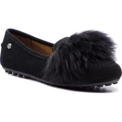 Półbuty UGG - W Kaley Wisp 1102689 W/Blk. Czarne półbuty damskie Ugg, na co dzień, bez wzorów, ze skóry, bez obcasa, na płaskiej podeszwie, bez zapięcia. W wyprzedaży za 339,00 zł.
