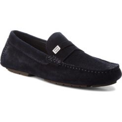 Mokasyny TOMMY HILFIGER - Seasonal Hardware Suede Loafer FM0FM01807 Midnight 403. Niebieskie mokasyny męskie TOMMY HILFIGER, na co dzień, bez wzorów, ze skóry, bez zapięcia. W wyprzedaży za 419,00 zł.