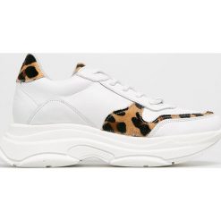 Steve Madden - Buty Zela. Białe buty sportowe damskie Steve Madden, bez wzorów, ze skóry, sportowe. W wyprzedaży za 399,90 zł.