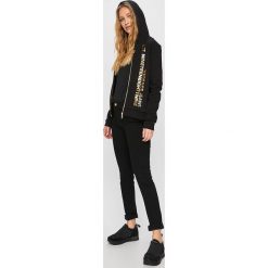 Versace Jeans - Bluza. Czarne bluzy damskie Versace Jeans, s, z nadrukiem, z bawełny, bez rękawów, z kapturem. W wyprzedaży za 599,90 zł.