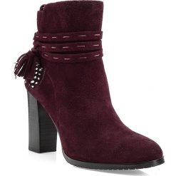 Buty damskie. Fioletowe botki damskie Wittchen, ze skóry, eleganckie, bez obcasa, bez zapięcia. W wyprzedaży za 243,01 zł.