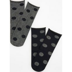 Skarpetki 2 pack - Czarny. Czarne skarpetki damskie Reserved, bez wzorów. W wyprzedaży za 19,99 zł.