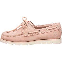 Skórzane mokasyny w kolorze jasnoróżowym. Mokasyny damskie Timberland. W wyprzedaży za 349,95 zł.