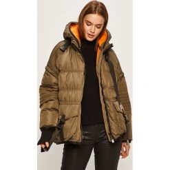 Pinko - Kurtka. Zielone kurtki damskie Pinko, bez wzorów, z poliesteru, krótkie, z kapturem. W wyprzedaży za 999,90 zł.