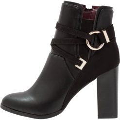 Botki damskie: Miss Selfridge DALLAS Botki na obcasie black
