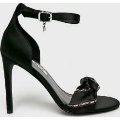 Karl Lagerfeld - Sandały Ankle Strap. Czarne sandały damskie KARL LAGERFELD, bez wzorów, ze skóry, bez obcasa, na obcasie, na klamry. W wyprzedaży za 439,90 zł.