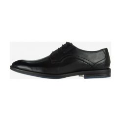 Clarks Prangley Walk Buty wizytowe Czarny. Czarne buty wizytowe męskie Clarks, ze skóry, bez zapięcia. Za 447,95 zł.