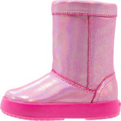 Kozaki dziewczęce: Crocs LODGEPOINT NOVELTY RELAXED FIT Kozaki candy pink