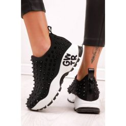 Sneakersy NILDEA BLACK. Czarne buty sportowe damskie IVET, z aplikacjami, eleganckie. W wyprzedaży za 89,00 zł.