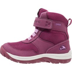 Viking HAMAR GTX Śniegowce plum/coral. Fioletowe buty zimowe damskie marki Viking, z materiału. W wyprzedaży za 199,50 zł.
