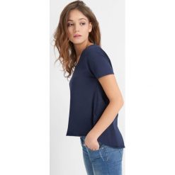 Bluzki, topy, tuniki: Luźny T-shirt z dłuższym tyłem