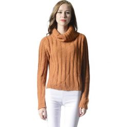 Sweter w kolorze żółtym. Żółte swetry damskie Swetry na chłodne dni, bez wzorów, z dzianiny, bez rękawów, bez kaptura. W wyprzedaży za 114,95 zł.
