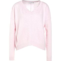 MAX&Co. CONTRADA Sweter pink. Czerwone swetry klasyczne damskie marki MAX&Co., s, z kaszmiru. W wyprzedaży za 569,50 zł.