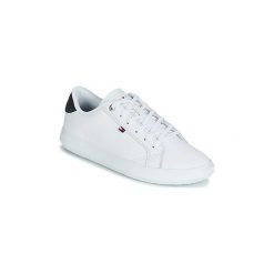 Buty Tommy Hilfiger DANIEL 1. Białe trampki męskie TOMMY HILFIGER, bez wzorów, bez zapięcia. Za 314,30 zł.