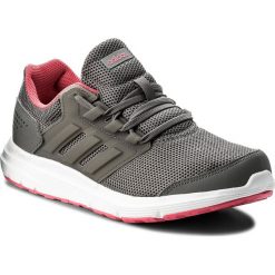Buty adidas - Galaxy 4 W CP8837 Grefou/Reapnk. Czarne buty do biegania damskie marki Adidas, z kauczuku. W wyprzedaży za 179,00 zł.